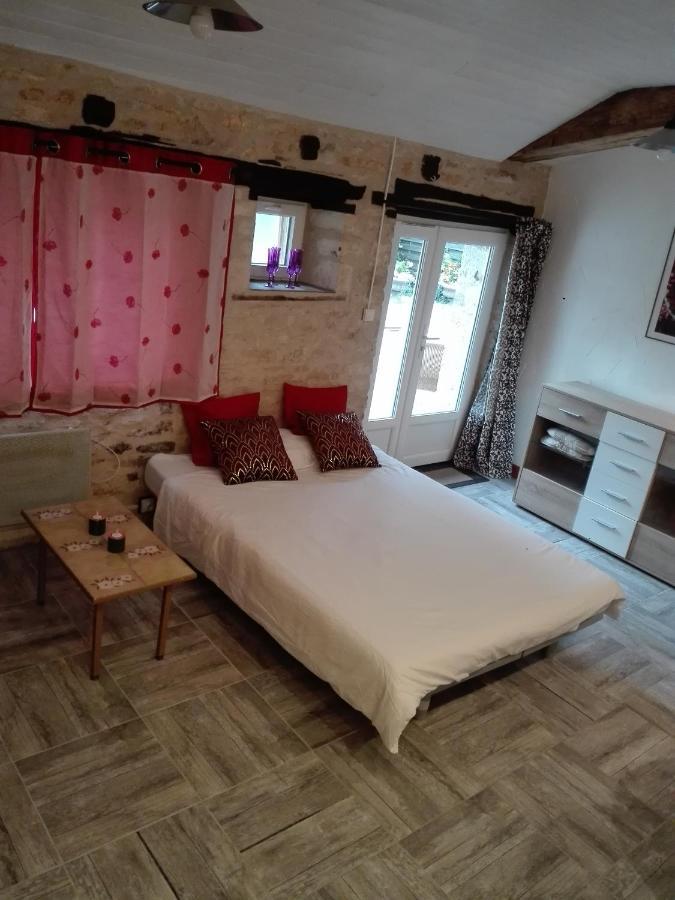 Les Rosiers Villa Chaunay Eksteriør billede